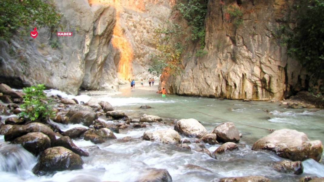 Kaş'ın Büyüleyici Doğal Güzellikleri Sizi Etkisi Altına Alacak