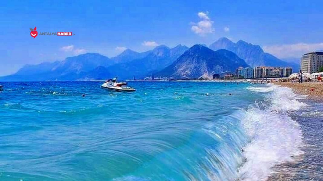 Konyaaltı Gezinizde Denize Doyabileceğiniz Muhteşem Plajlar