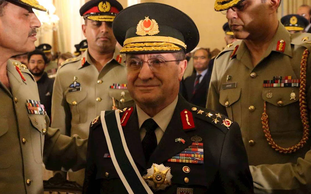 Selçuk Bayraktaroğlu