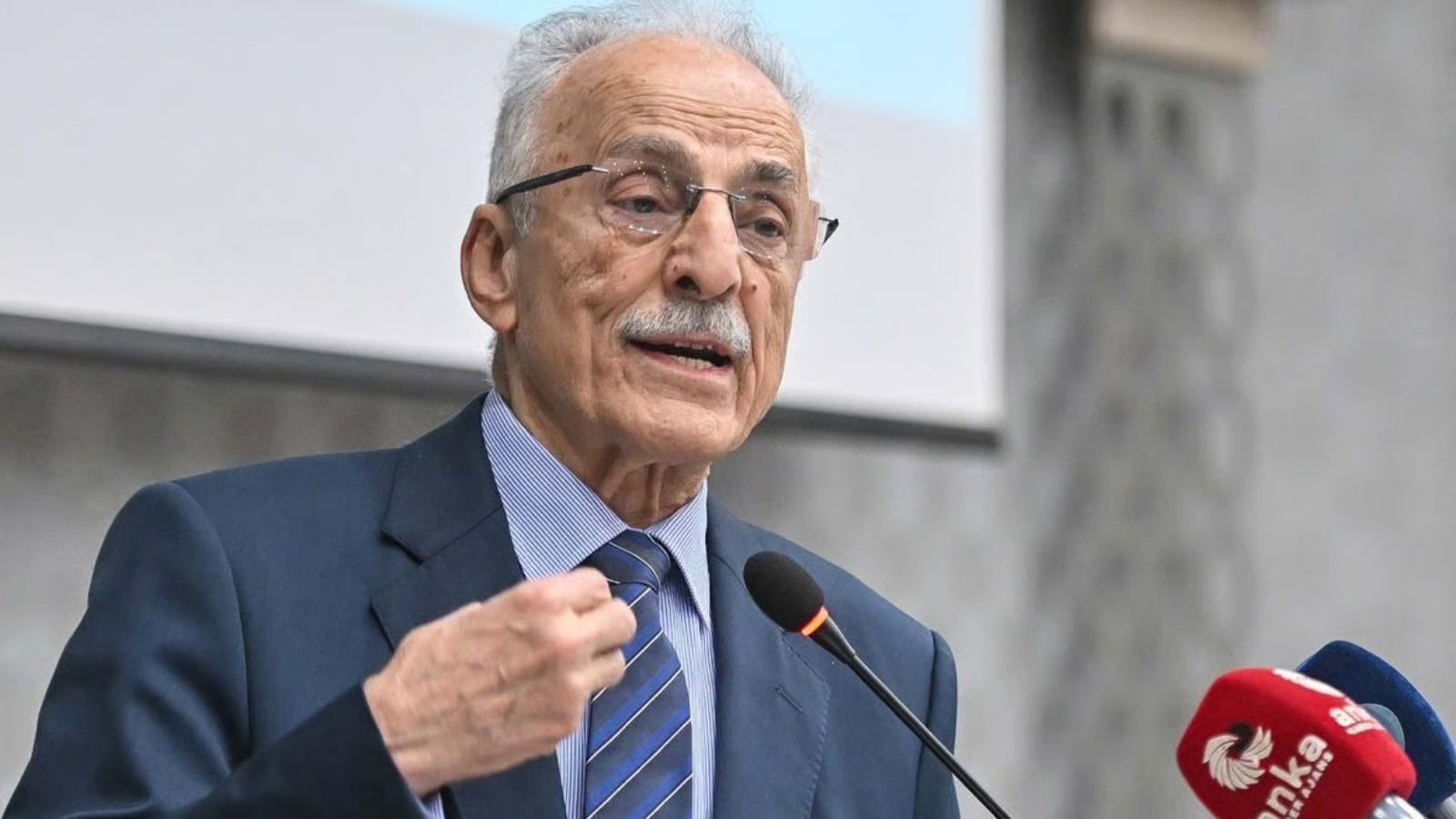 Murat Karayalçın CHP'den istifa etti