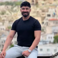 Deniz Servan Narin kimdir?