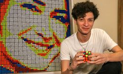 Rubik Küpleri Sanat Eserine Dönüştürüyor