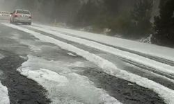 Menteşe'de Dolu Yağışı! Her Taraf Bembeyaz Oldu