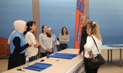 Antalya'da "Haydi Bir Dikiş de Sen At" Etkinliğiyle Kolon Kanserine Dikkati Çektiler