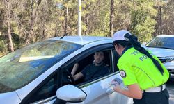 Adana'da Trafik Polisleri Sürücüleri Orman Yangınlarına Karşı Uyardı