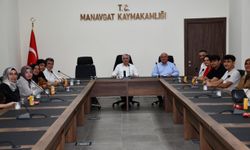 Manavgat’ta LGS ve YKS’de derece yapanlar ödüllendirildi