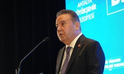 Başkan Muhittin Böcek Rüşvet Soruşturmasıyla Gözaltında