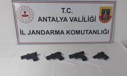 Antalya’da kaçak silah operasyonunda 4 kişi yakalandı