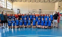 Elmalı Belediyespor’da kız voleybol takımı kuruldu