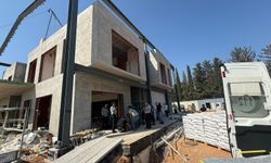Antalya’da su deposunda düşen işçiyi itfaiye kurtardı