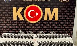 Kargo kolilerinde silah ticareti yapan 2 kişi tutuklandı