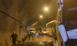 Antalya’da 8 aracın karıştığı kazada 10 yaralı