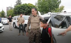 Emniyet müdürü şehit polis çocuklarını okula bıraktı