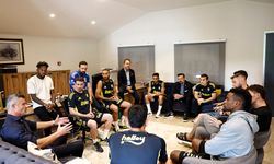 Fenerbahçe Başkanı Saran, futbolcularla bir araya geldi