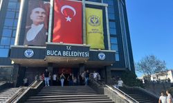 Buca Belediyesi’nde maaş alamayan işçiler binayı işgal etti