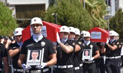 İzmir’de şehit polisler için Gaziemir’de tören düzenlendi