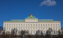 Kremlin: Putin-Trump zirvesi kademeli hazırlanıyor
