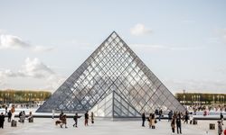 Louvre Müzesi soygununda kaçış anı kamerada
