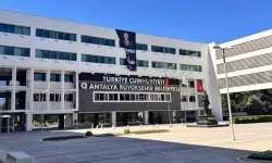 Antalya Büyükşehir Belediyesi'ne 'rüşvet' operasyonunda şüpheliler adliyede
