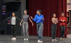 Antalya DOB, çocuk oyunu ‘Dino ormanı’nın prömiyerini yapıyor