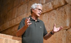 Myra Antik Kenti’nde 2100 yıllık heykeller sergileniyor