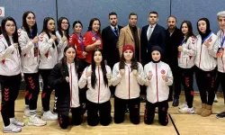 Milli boksörler Avrupa Şampiyonası’nı 12 madalyayla tamamladı