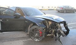 Serik’te iki otomobil çarpıştı: 1 yaralı