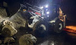 Antalya Kemer’de sağanakta istinat duvarı çöktü