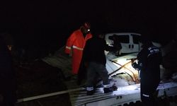 Manavgat’ta hortum ev, sera ve araçlara zarar verdi