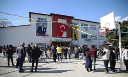 Sadettin Saran Alanya’da okul kütüphanesi açılışına katıldı