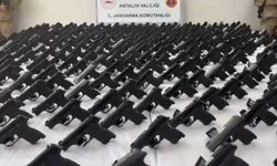 Antalya’da 393 ruhsatsız tabanca ele geçirildi