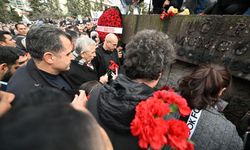 Gazeteci Uğur Mumcu, adının verildiği sokakta anıldı