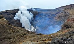 Japonya’da kayıp helikopterin enkazı Aso Yanardağı’nda bulundu