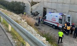 Alanya’da otomobil muz serasına devrildi: 1 ölü, 1 ağır yaralı