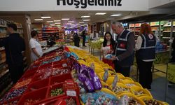 Antalya’da bayram öncesi market ve restoranlara sıkı denetim