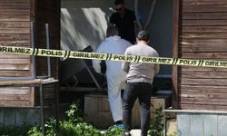 Muratpaşa’da reklam panosunda erkek cesedi bulundu