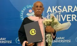71 yaşında üniversiteyi bitirdi, mezuniyette duygulandı