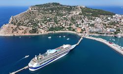 Alanya’ya kruvaziyerle 1749 turist geldi
