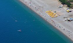 Antalya’da sıcak hava: sahiller doldu