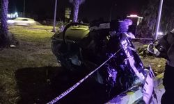 Finike’de iki otomobil çarpıştı: 1 ölü, 2 yaralı