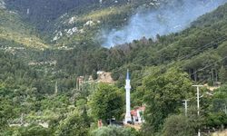 Kaş’ta orman yangınına müdahale sürüyor
