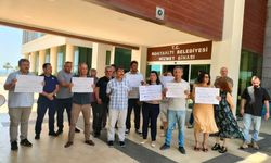 Konyaaltı Belediyesi memurlarından alacak protestosu
