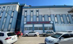 Serik’te otomobil ve motosikletlerin karıştığı kazada 3 kişi yaralandı