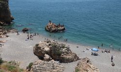 Antalya’da sıcak hava sahilleri doldurdu