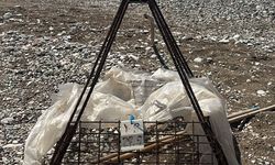 Kaplumbağa yuvasını koruyan kafesi mangal yaptılar