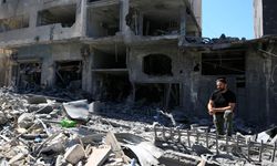 Lübnan’da can kaybı 4 bin 243’e yükseldi