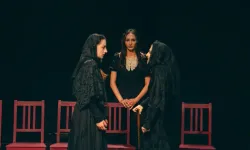 Bernarda Alba’nın Evi DasDas Sahne’de seyirciyle buluştu