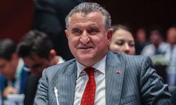 Bakan Bak: Gençlerimizin kariyer planlamalarına destek oluyoruz