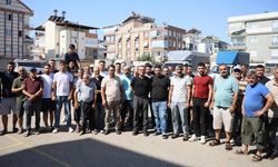 Kepez’de pazarcı esnafı tezgah açmayarak protesto etti