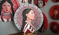 Türk gelinleri dantel motifleriyle tuvale taşındı